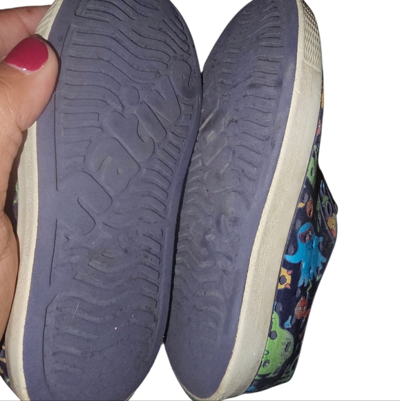 Native Shoes - Picture 3 of 7